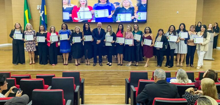 Com iniciativa de Ezequiel Neiva, Assembleia presta homenagem a redatores e ao Nufis