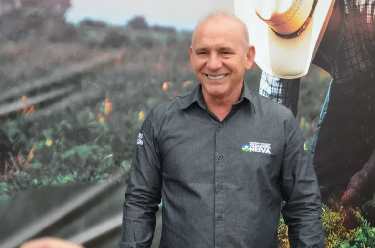 Ezequiel Neiva apoia produtores rurais com nova perfuratriz para Nova Mamoré