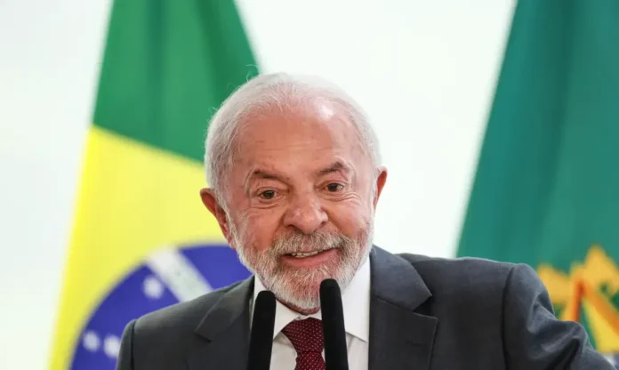 wpcm_550img Brasília (DF), 23/12/2025 - O presidente Luiz Inácio Lula da Silva durante cerimônia de assinatura do decreto que dispõe sobre o reconhecimento, a valorização e a promoção da cultura gospel como manifestação cultural nacional. Foto: Marcelo Camargo/Agência Brasil