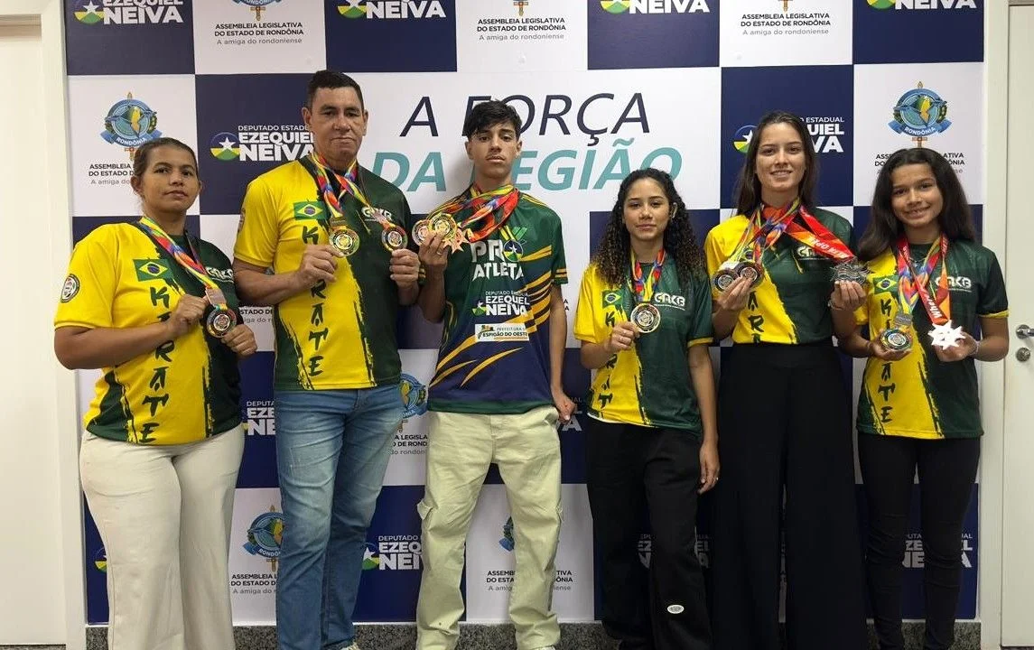 Dragões do Norte conquista 18 medalhas em competições internacionais de karatê com apoio de Ezequiel Neiva