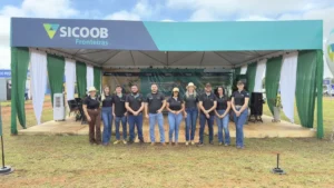 Sicoob Fronteiras fortalece parceria com agronegócio na 3ª Agrocom em Cerejeiras