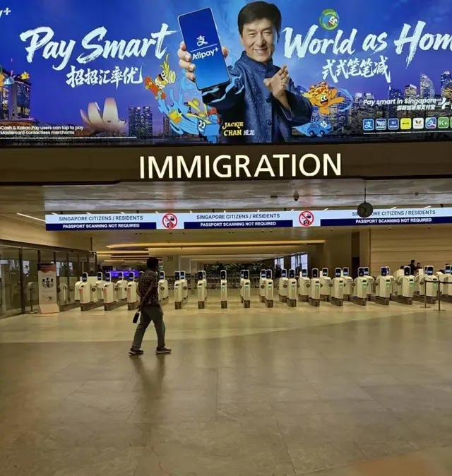 Setor de imigração biométrica do aeroporto Changi, sem filas