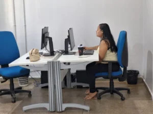 Primeira candidata PCD a realizar prova teórica online em Rondônia é aprovada
