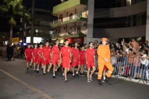Desfile Cívico-Militar reúne milhares de pessoas na Avenida Major Amarante, em Vilhena