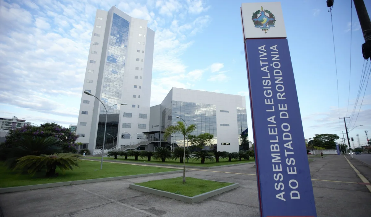 GUERRA PELO VOTO — Com 24 cadeiras em jogo, disputa pela Assembleia entra na fase em que estrutura, legenda e voto começam a fazer diferença