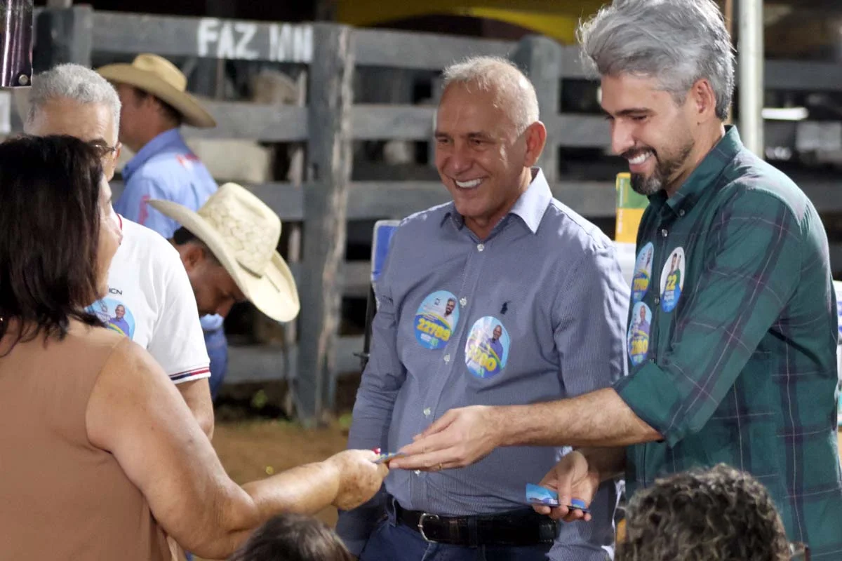 Ezequiel Neiva e Wiveslando Neiva prestigiam Festa do Leite e destacam força dos produtores de Nova Mamoré
