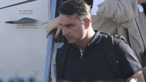 Operação Secreta: veja fotos da chegada de Flávio Bolsonaro nos EUA
