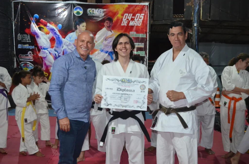 Deputado Ezequiel Neiva investe no esporte e contribui para valorização de talentos em Espigão d'Oeste